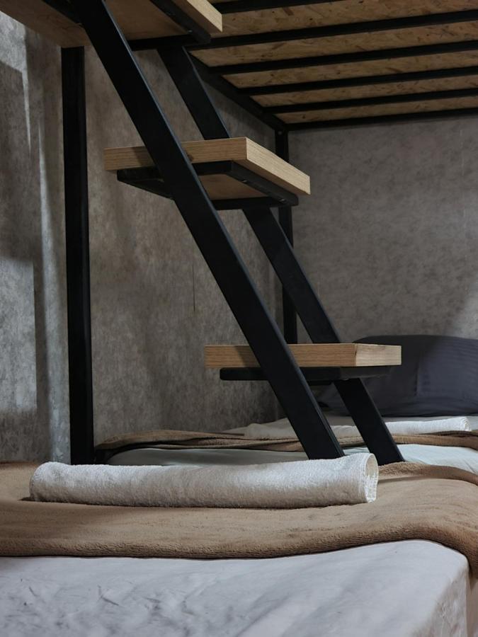 Traveler Hostel Тбілісі Екстер'єр фото
