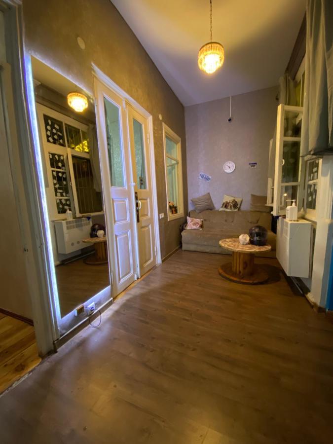 Traveler Hostel Тбілісі Екстер'єр фото